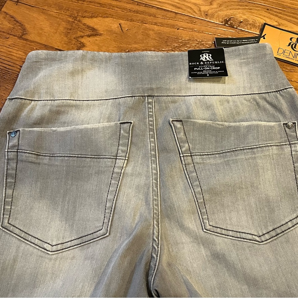NWT- Rock & Republic Cropped Jeans- Size 8 - Picture 10 of 11
